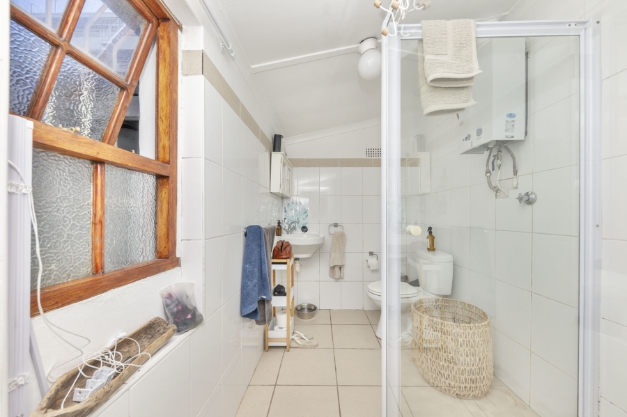 To Let 4 Bedroom Property for Rent in Mowbray Western Cape